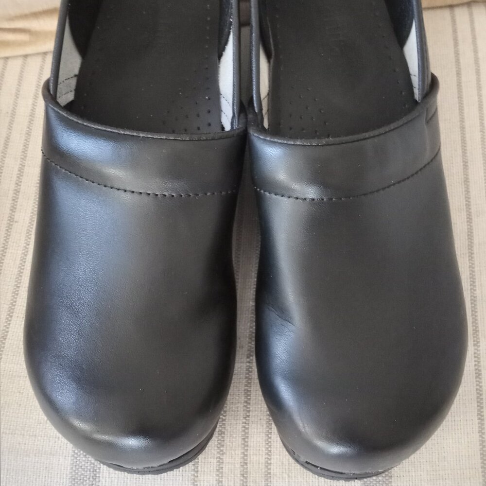 'Sanita' Black leather work Clog Size 41 *Worn Once EUC